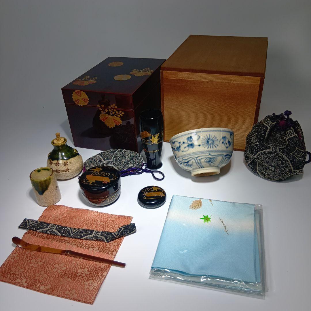 茶道具　木製漆蒔絵茶箱一式