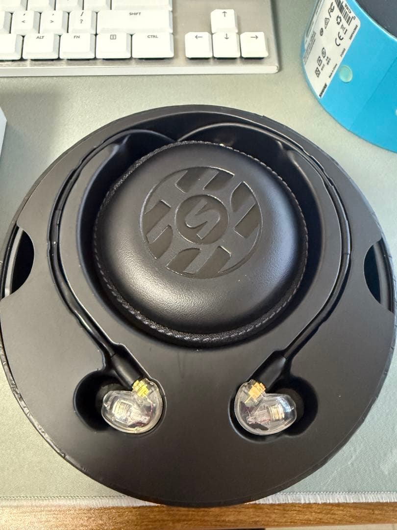 イヤホン SHURE AONIC 215