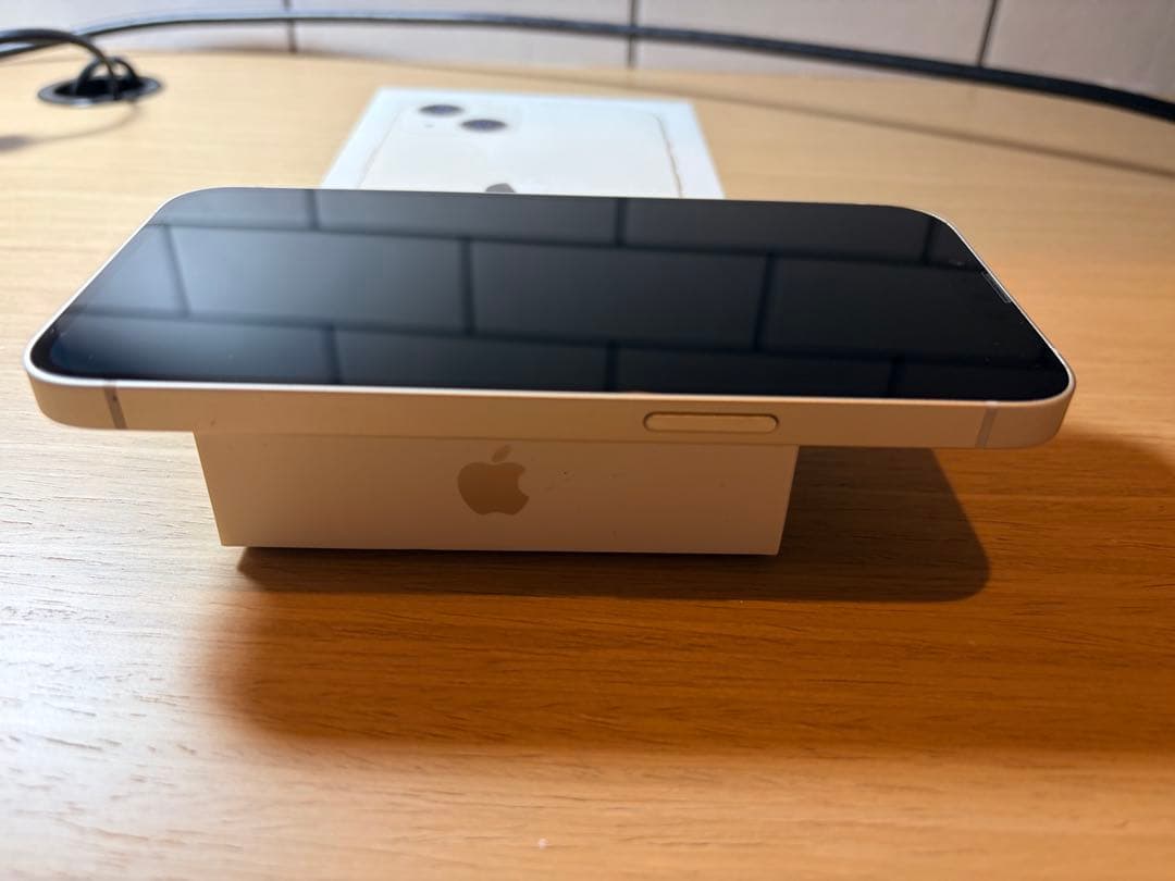Apple iPhone 13 ホワイト 256GB