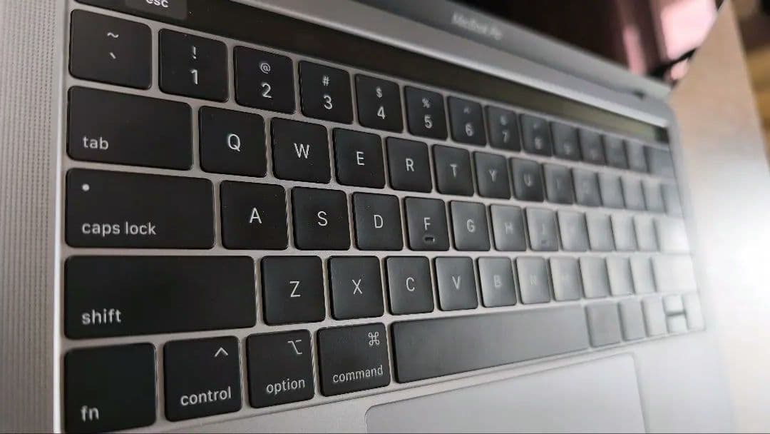 Apple MacBook Pro 2019 13インチ 256GB