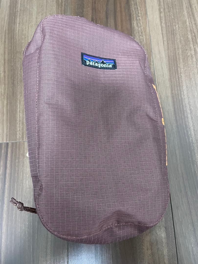 【新品未使用】Patagonia ブラックホール MLC キューブ12L