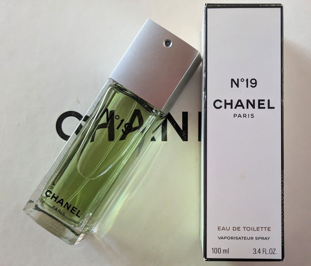 【CHANEL】No19オードトワレ100ml