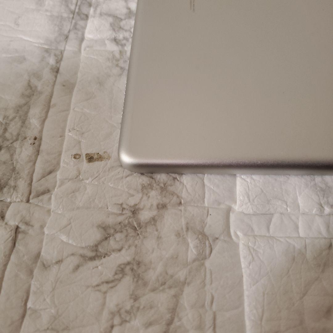 107 iPad pro 12.9 2世代 512GB Wi-Fi シルバー