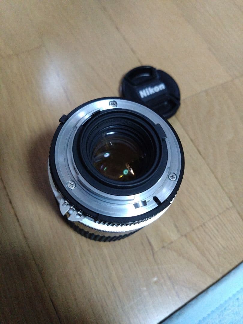 Nikon 105mm f/2.8 マクロレンズ