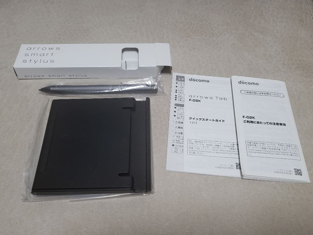 【かずたろう】arrows Tab F-02K ブラック