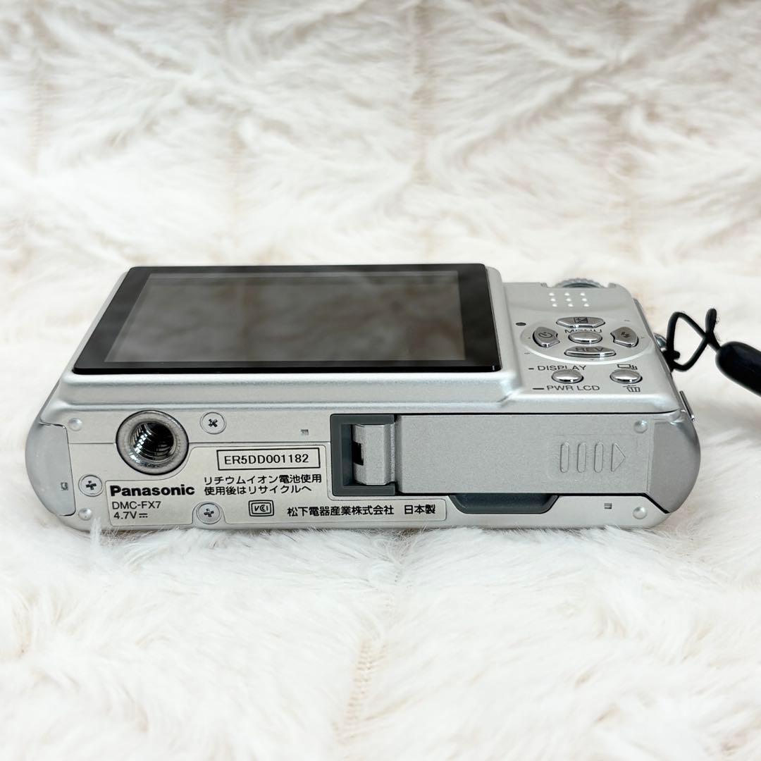 外観美品✨ Panasonic LUMIX DMC-FX7 シルバー