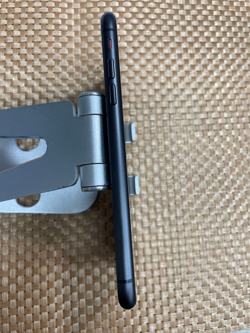 iPhone 11 64 GB ブラックSIMフリー【6460】