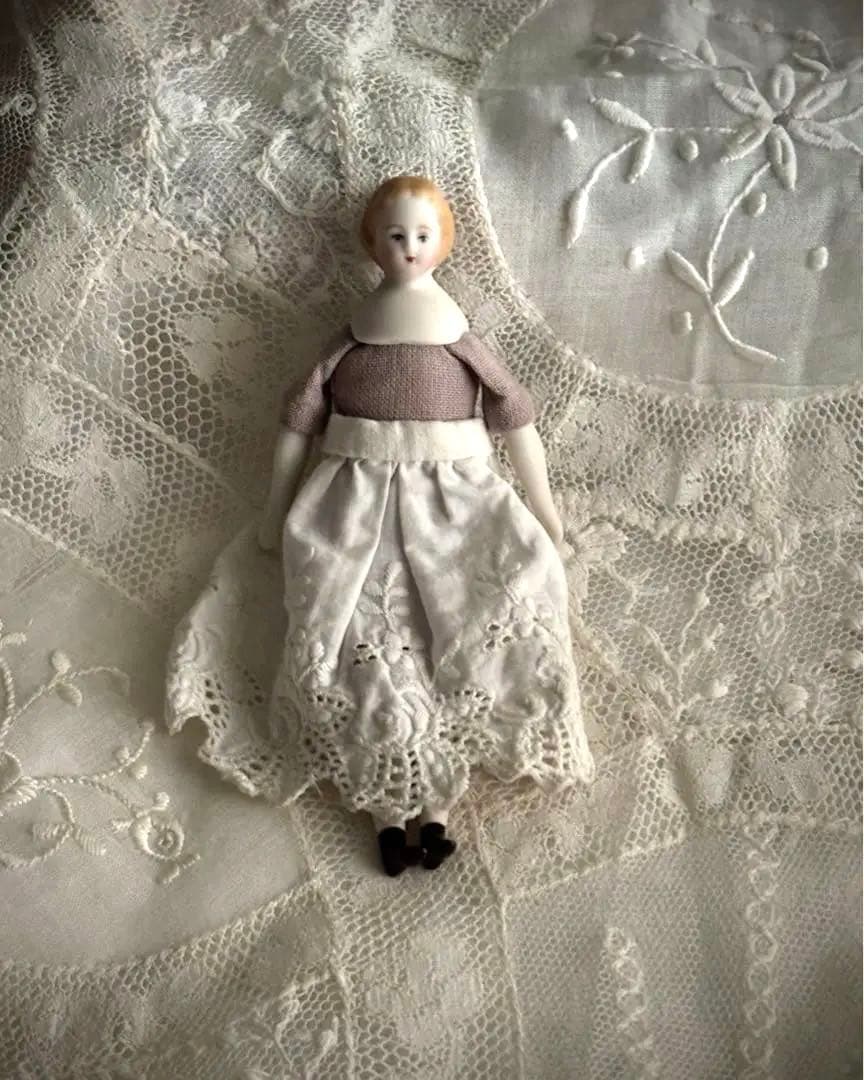 ミニョネット*ミニチュアビスクドール*11.5cm*ブロンドヘア