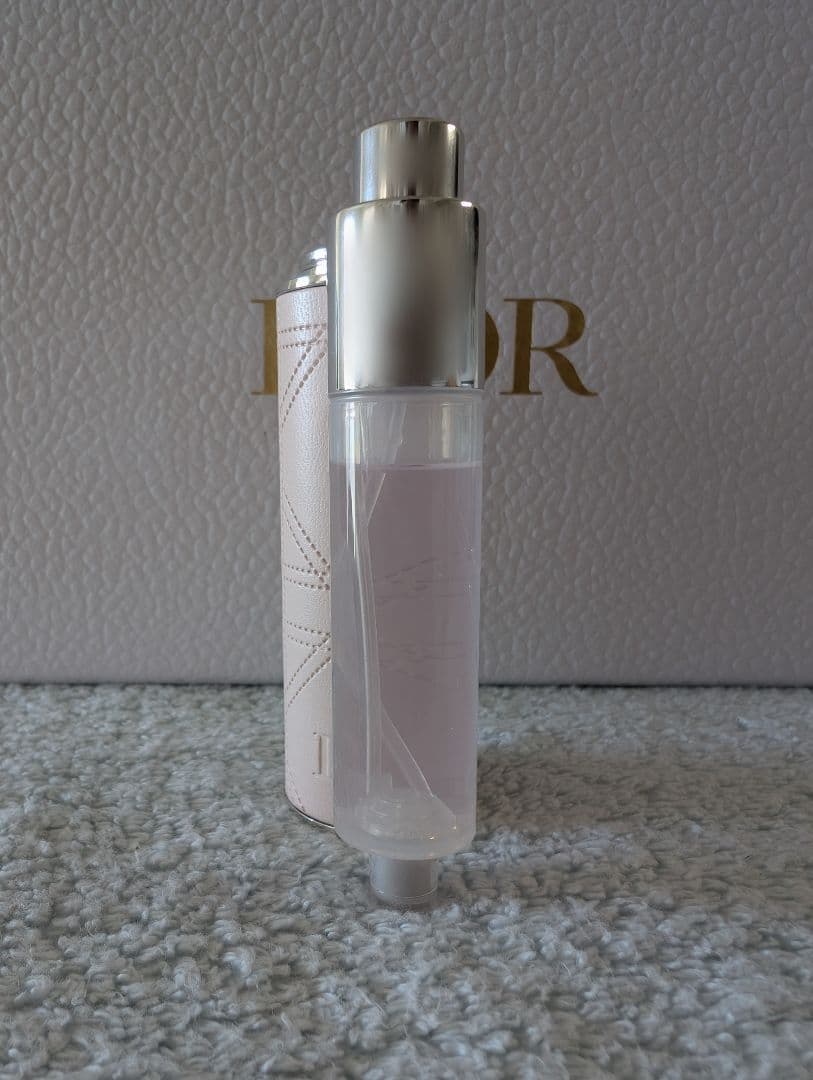 Dior コンパクトスプレー（ミスディオール）& オリジナル巾着ポーチ 非売品