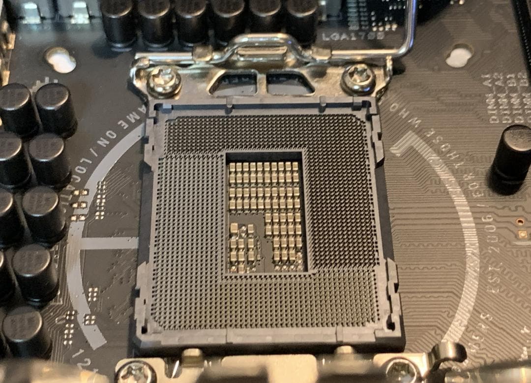 ROG STRIX B760-F GAMING WIFI マザーボード