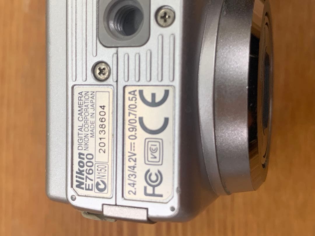 Nikon COOLPIX 7600 デジタルカメラ コンデジ 単三電池式
