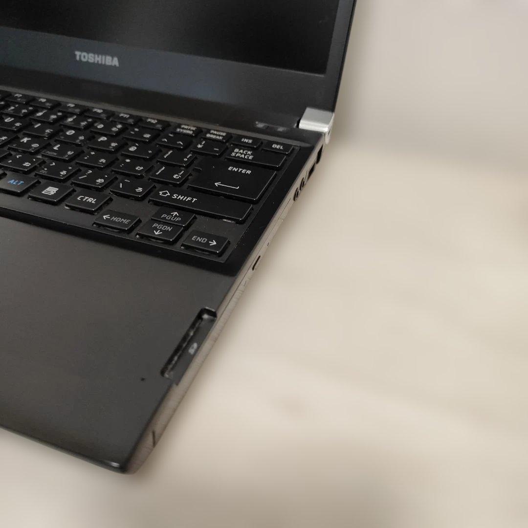 美品 小型 ノートパソコン 東芝 Windows11 最新Office 大容量