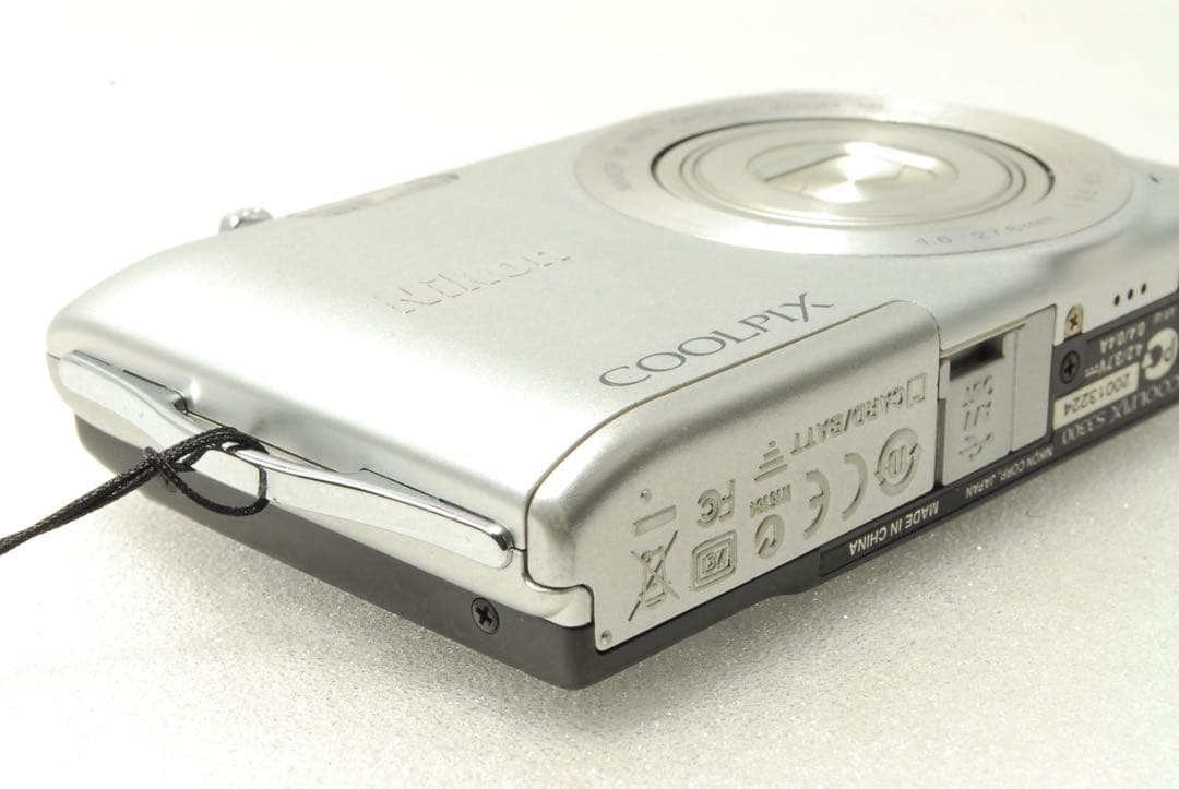 Nikon COOLPIX S3300❤️スマホ転送 動作確認済 シルバー ニコン
