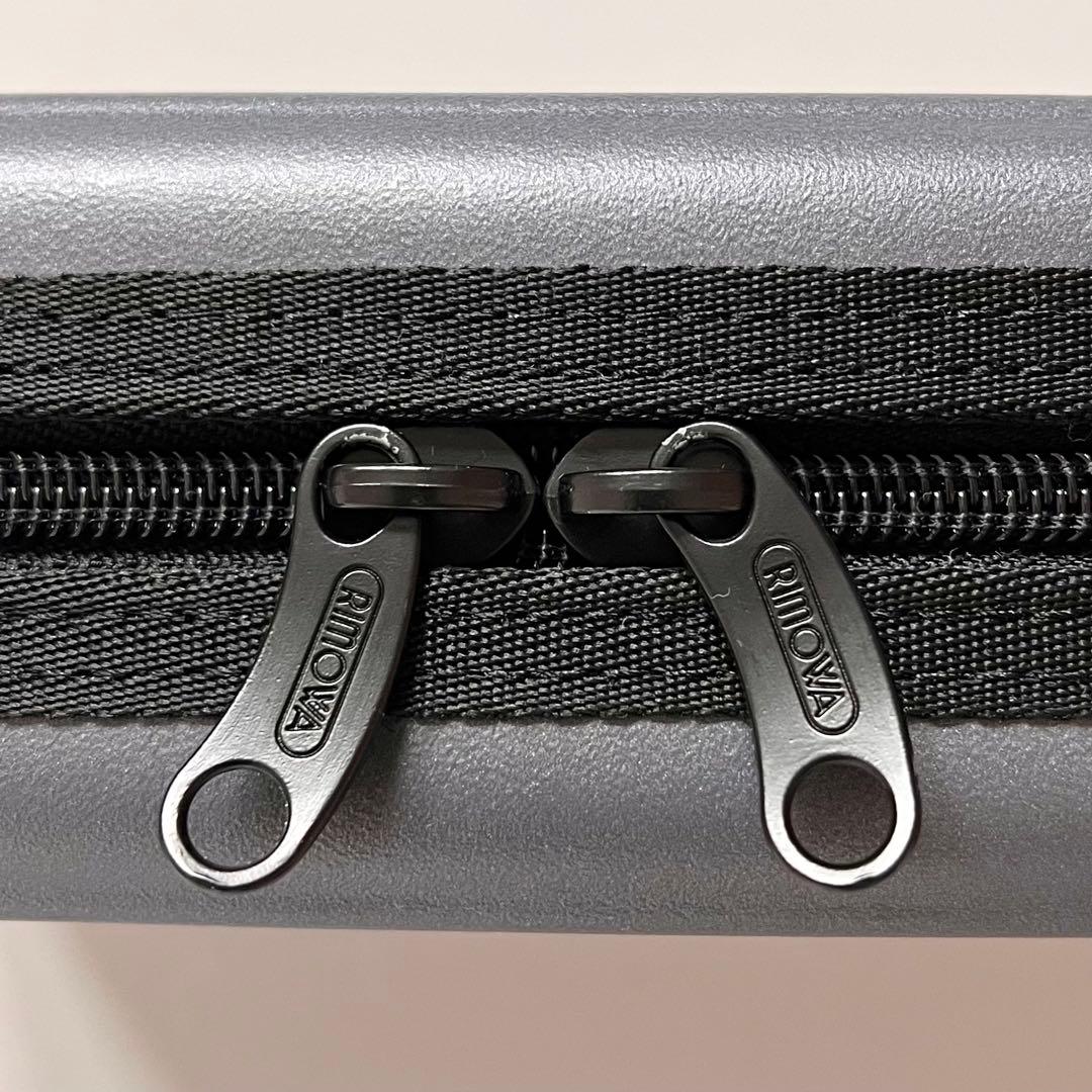 ANA ファーストクラス RIMOWA リモワ アメニティ マット グレー
