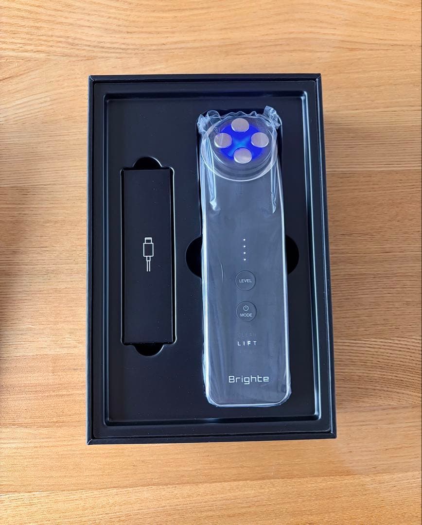 【新品・正規品】Brighte ELEKLIFT 美顔器 おまけ付き 即購入⭕️