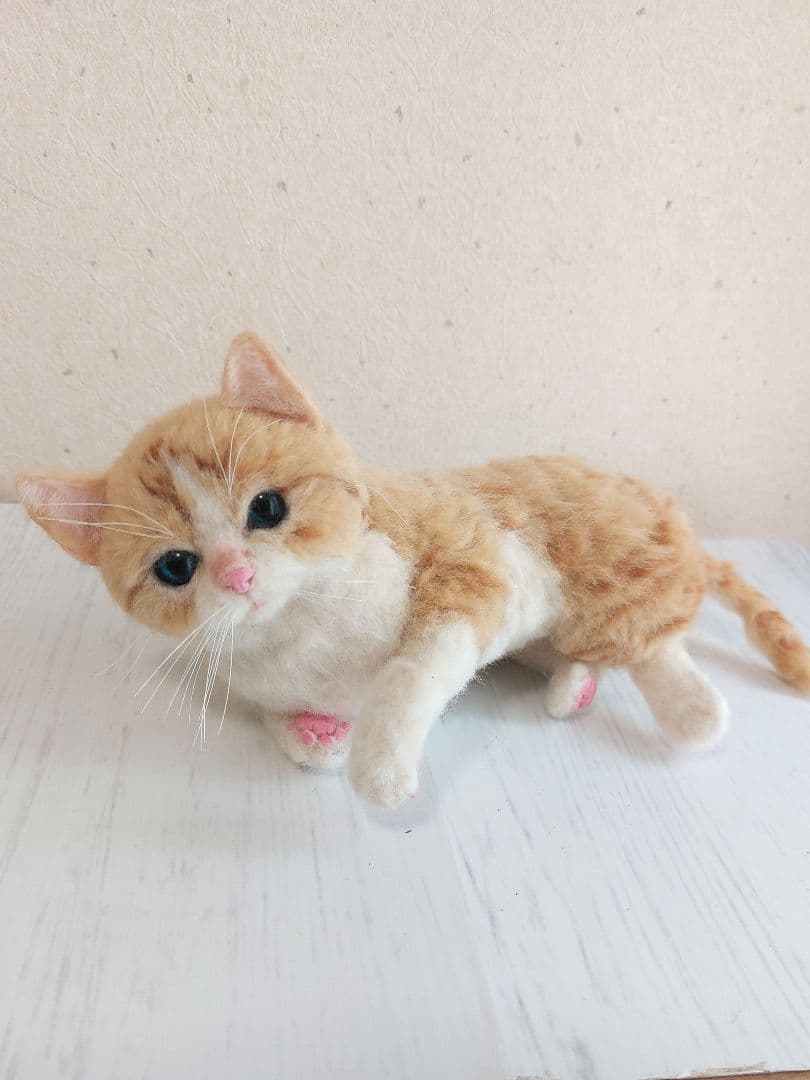 羊毛フェルト　子猫(茶トラ白)
