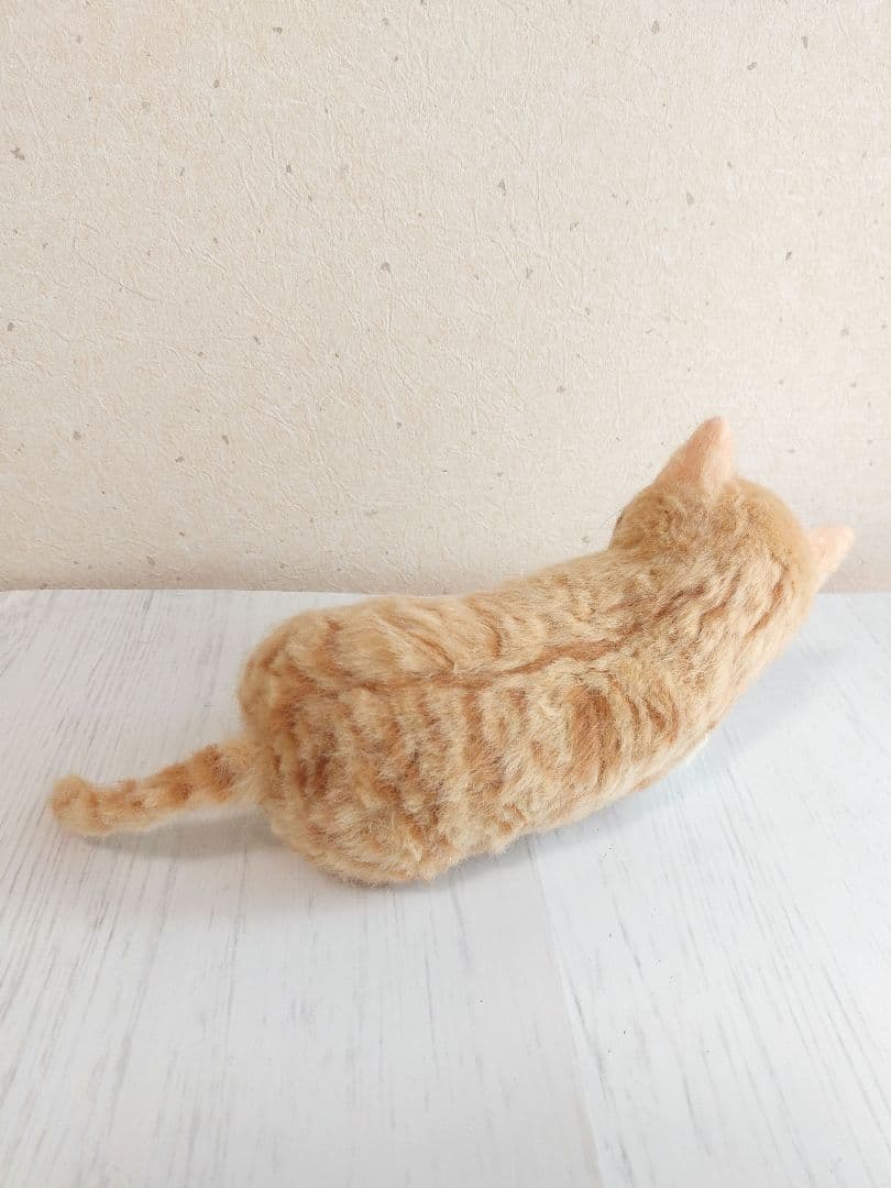 羊毛フェルト　子猫(茶トラ白)