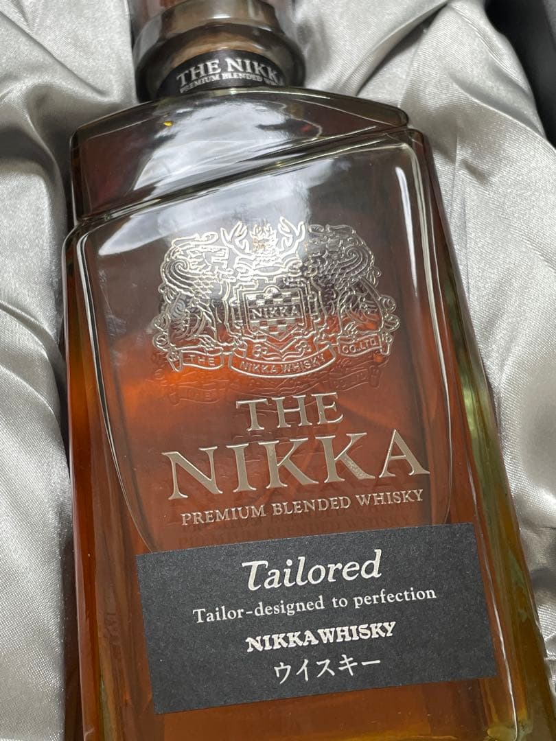THE NIKKA Tailored 43% プレミアムブレンドウイスキー