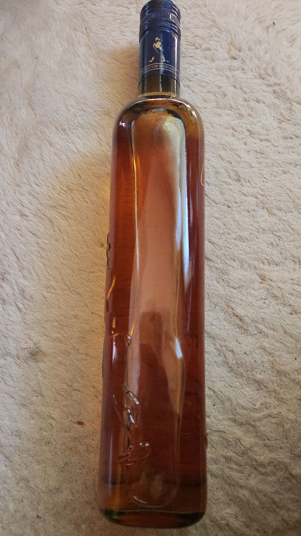 ジョニー・ウォーカー クエスト 750ml