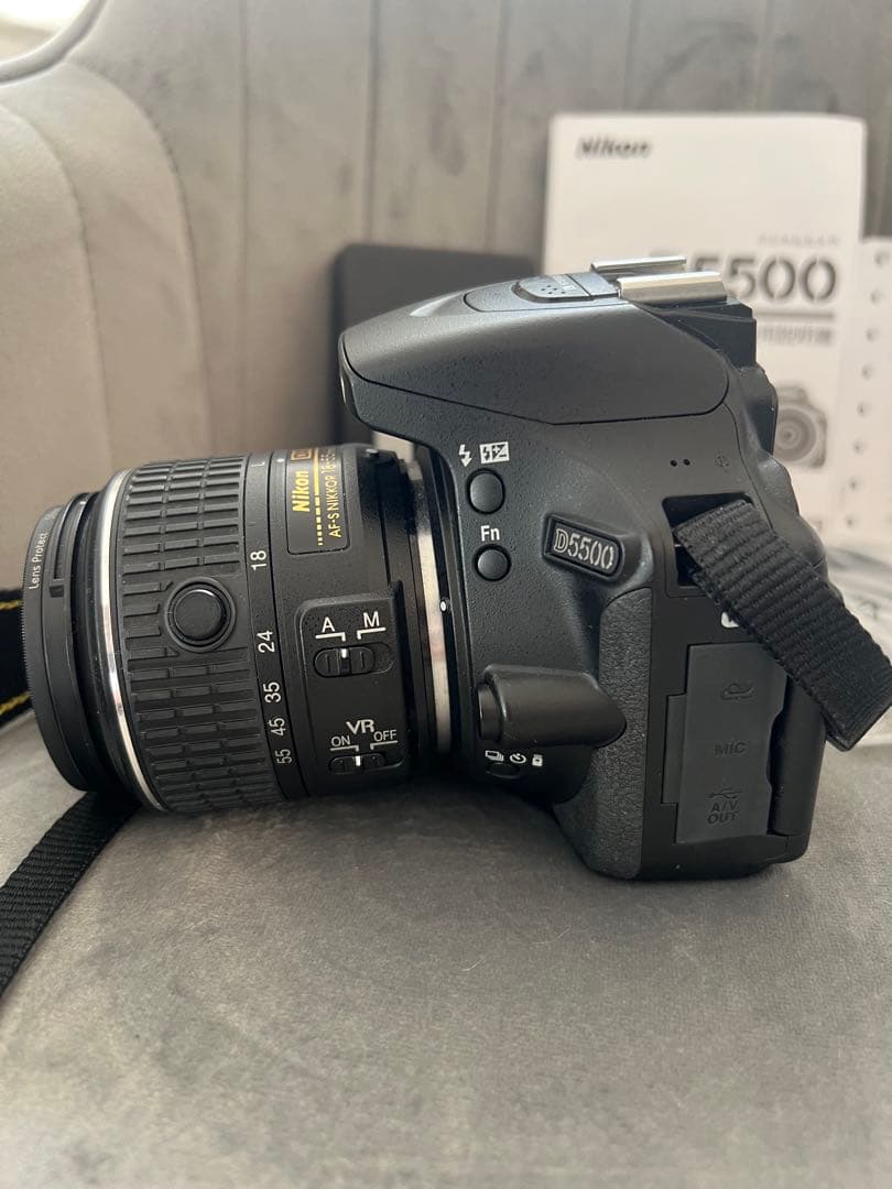 Nikon D5500 一眼レフカメラ 18-55mmレンズ付き