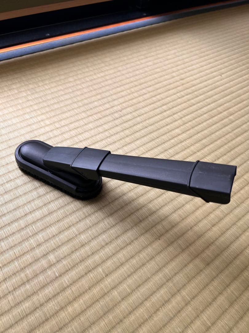 ドウシシャ DVS‑1401 ハンディ/スティック 充電式掃除機 2016年製
