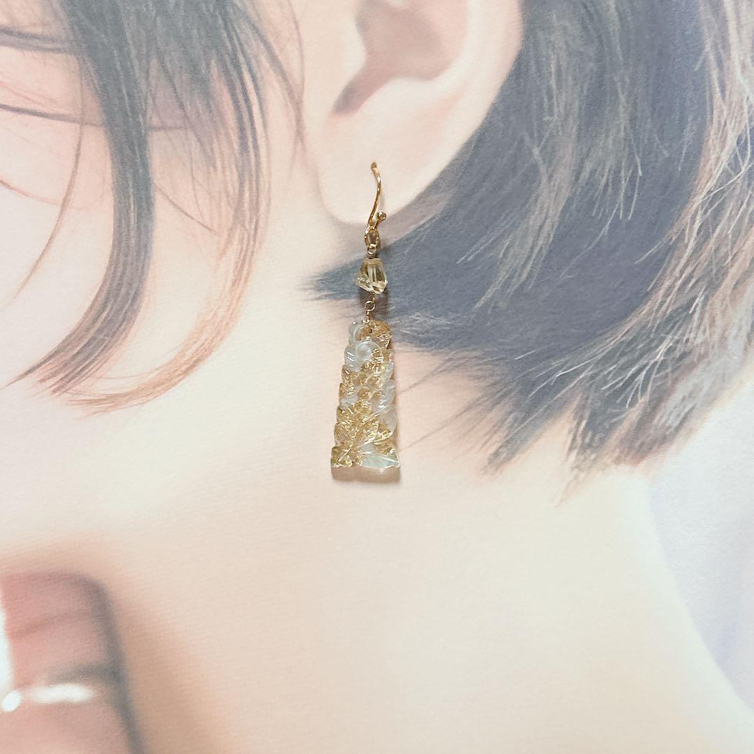 マザーオブパール×金箔フラワーカービングレクタングル✳︎天然石ピアス&イヤリング