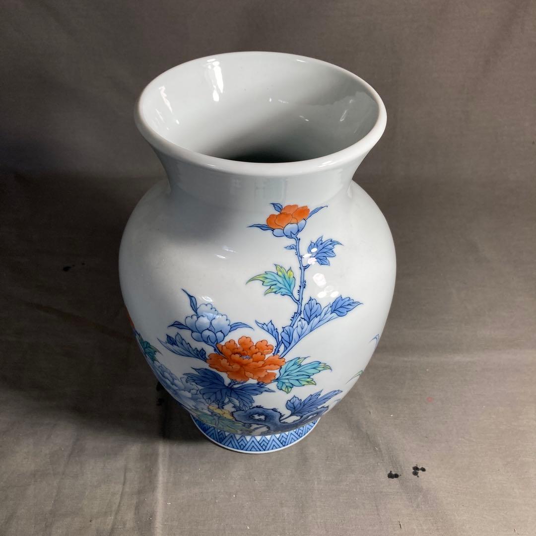 【柴田岳山】色鍋島の伝統　名窯　伊万里鍋島　柴田岳山作　染錦岩牡丹絵　花瓶