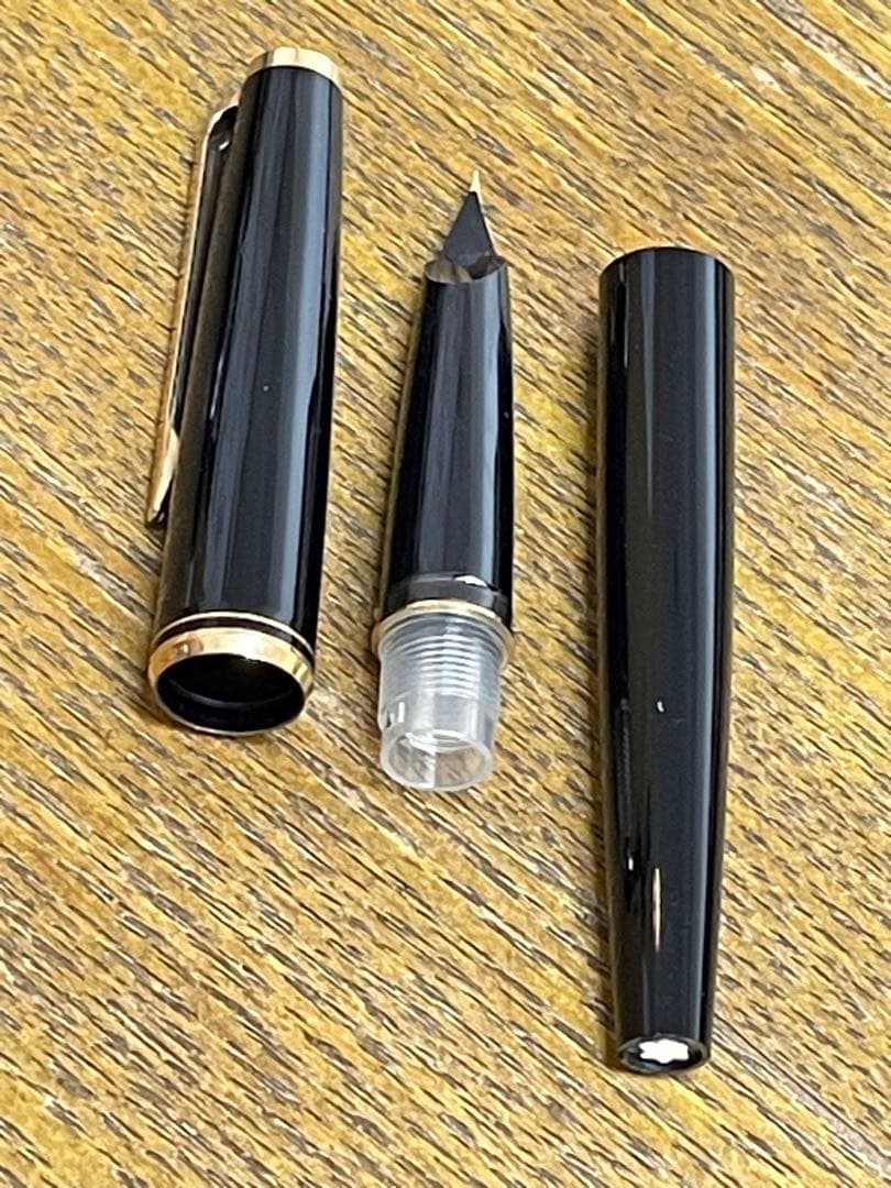 MONTBLANC 万年筆 NO.221 585 黒軸