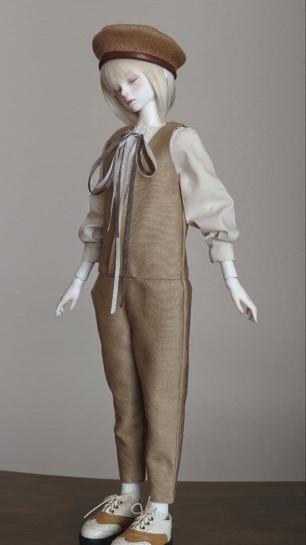 ドール用衣装(オーバーオール・ノーカラーブラウス)　1/4サイズ　ハンドメイド
