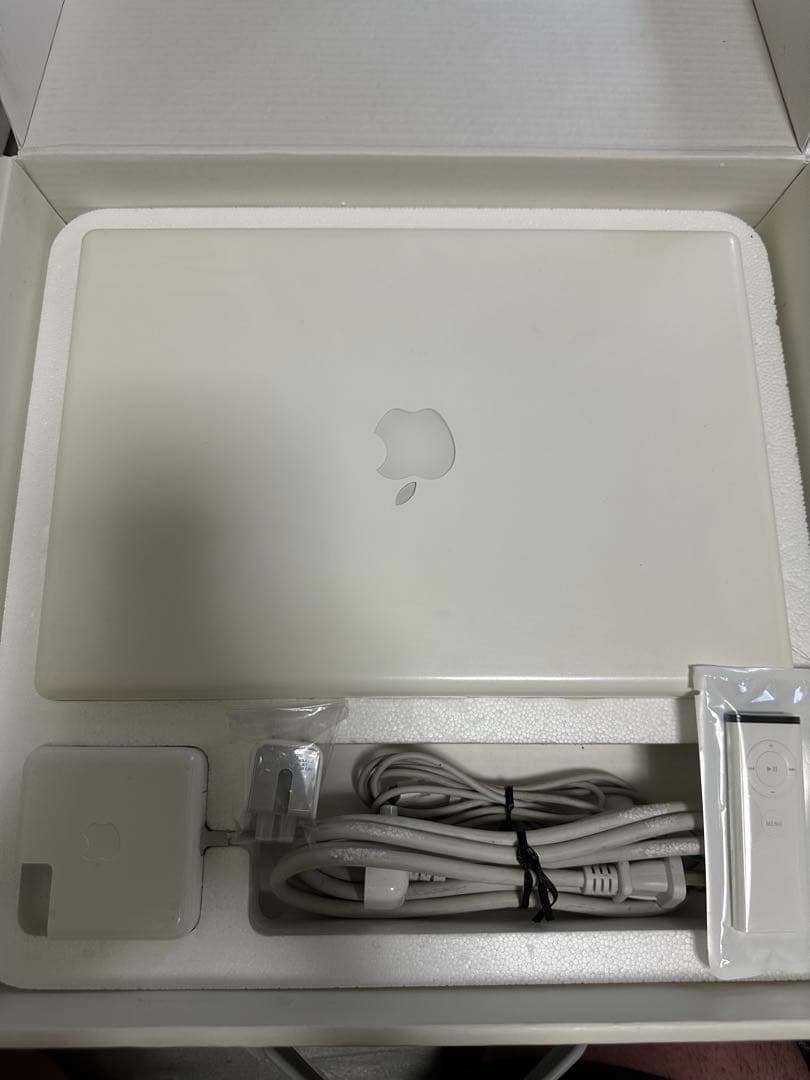 Apple MacBook 本体 + 付属品