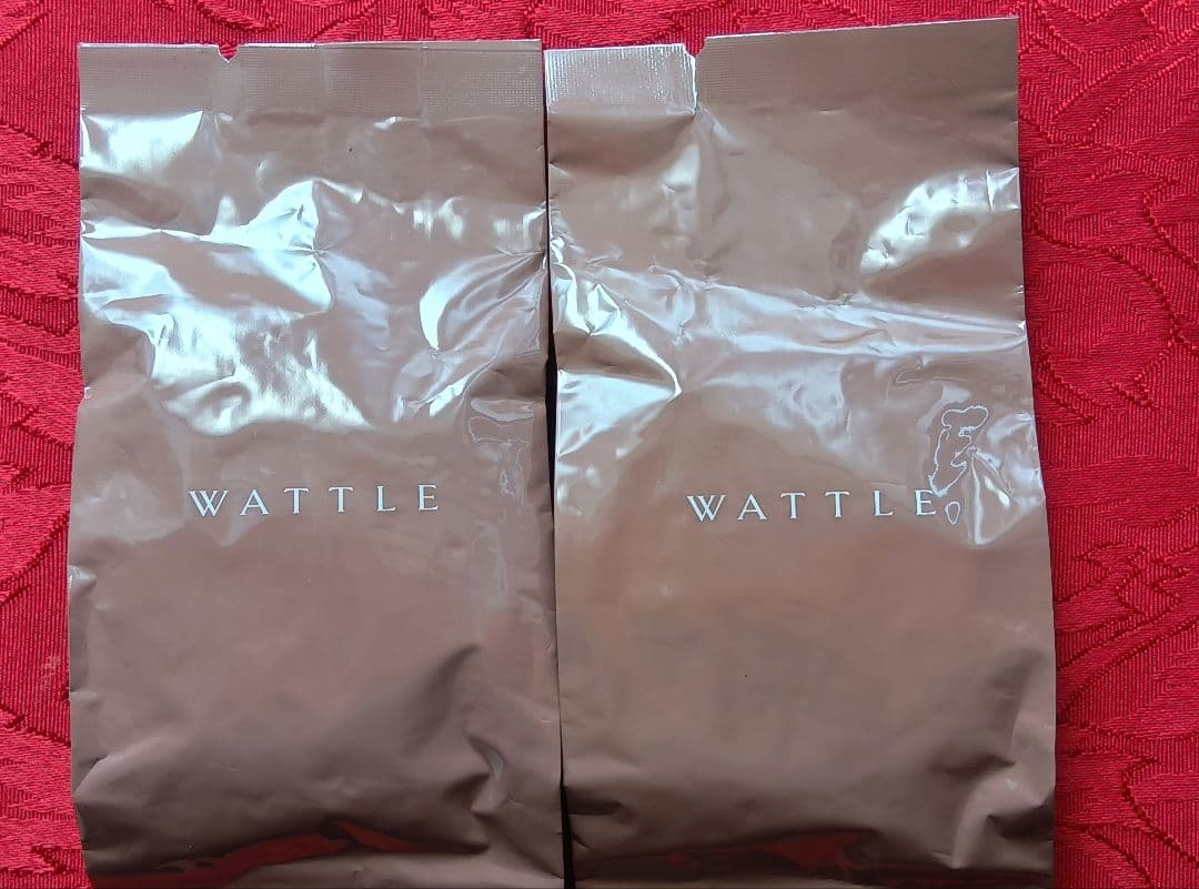 WATTLE クッションファンデーション 01ナチュラルベージュ　（２個です）