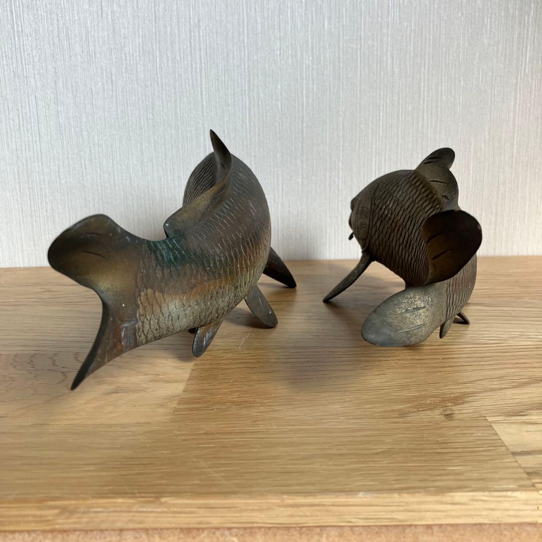 鯉の置物　金工師岩坪信光作　金属工芸品　鯉　縁起物　置物
