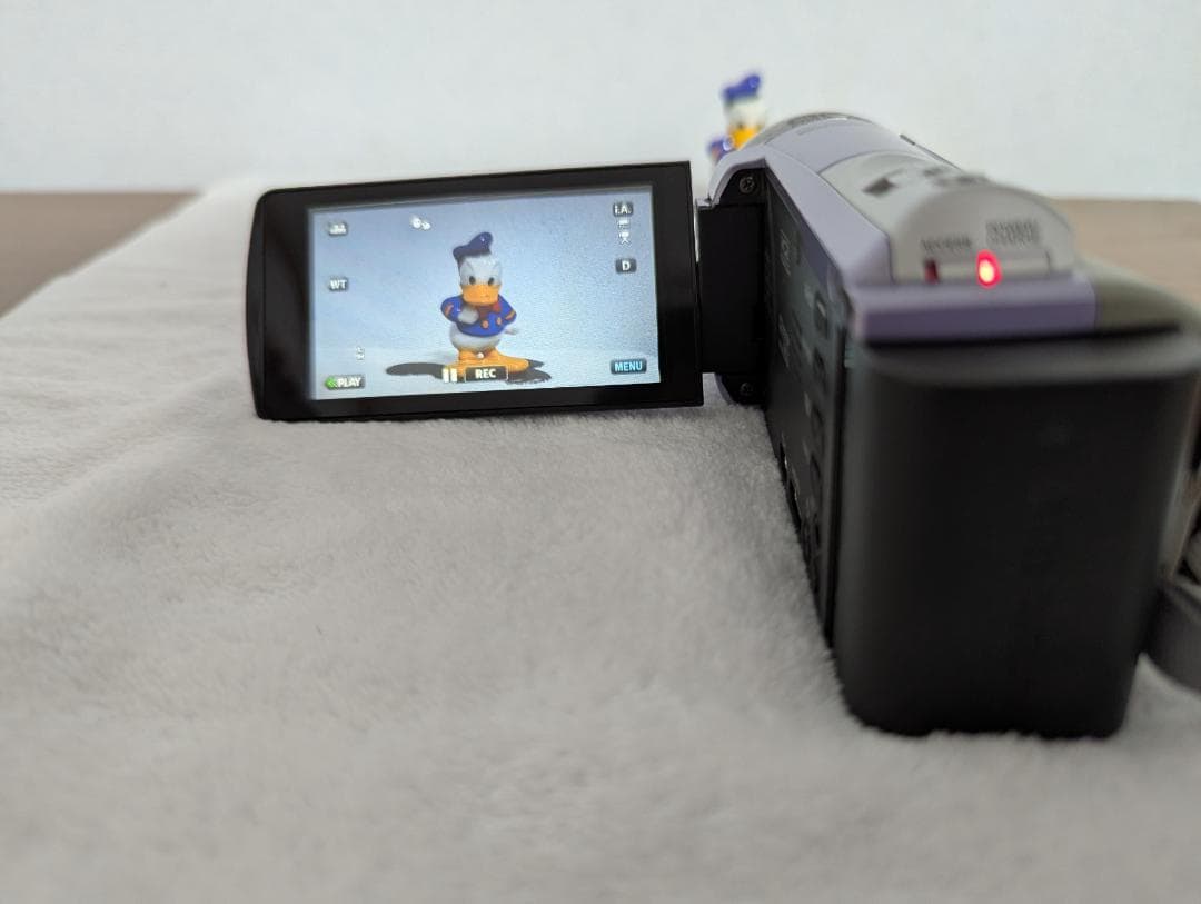美品、JVC FULL HD ビデオカメラ Everioバッテリー2個付き