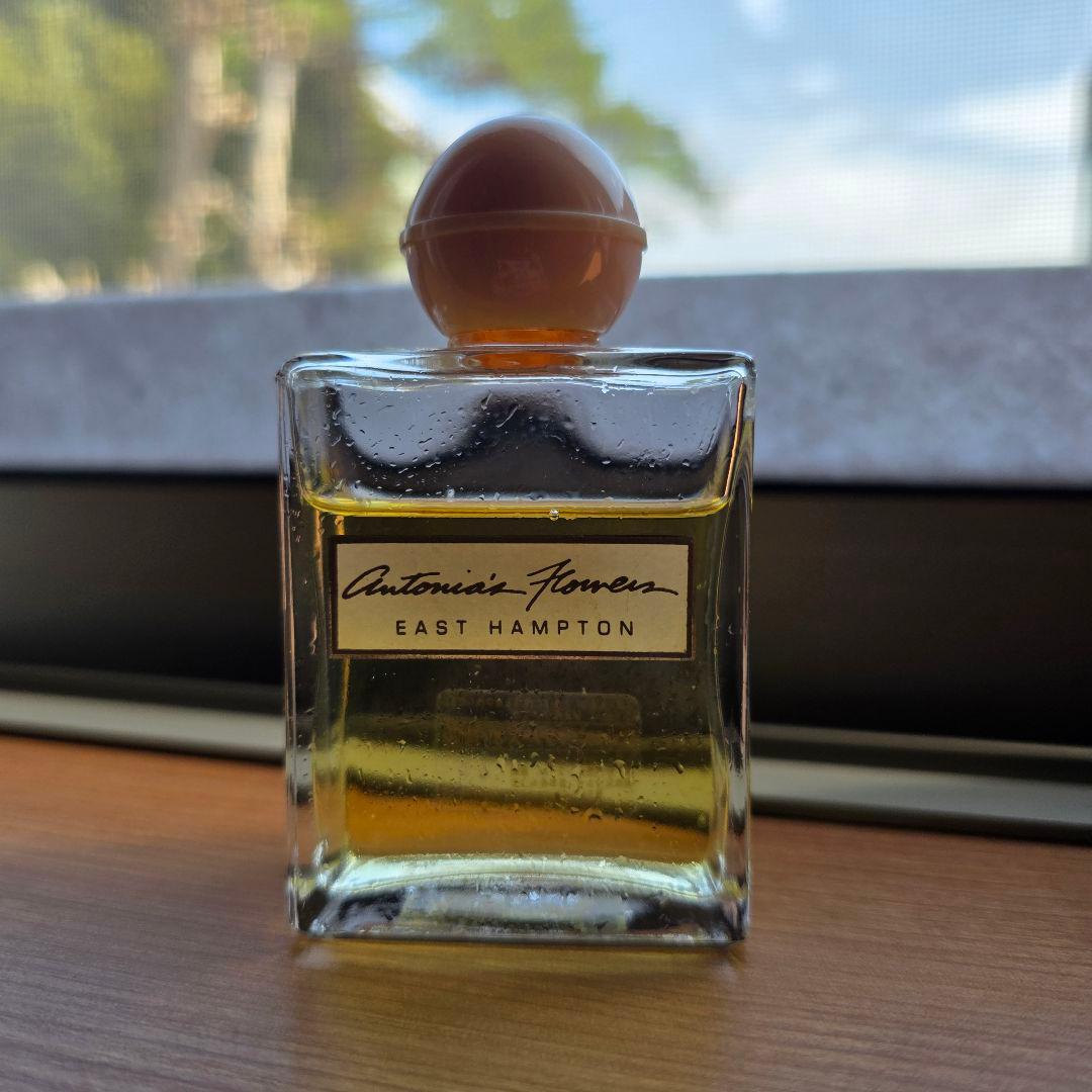 「レイジースーザン」Antonio Flowers East Hampton