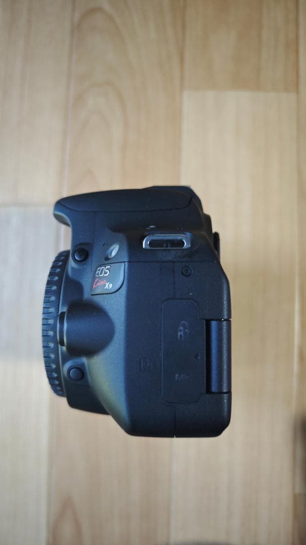 最終値下中　Canon EOS Kiss x9 デジタル一眼レフカメラ おまけ有