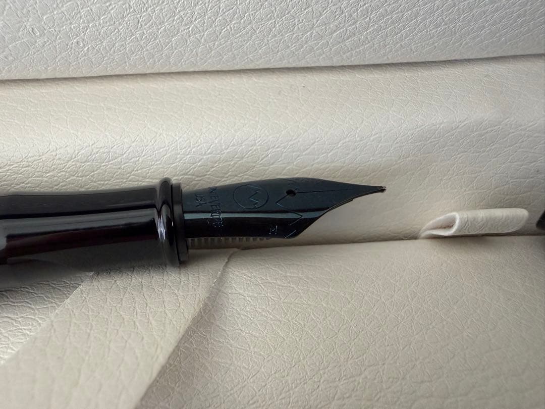 MONTEVERDE INVINCIA FP 万年筆