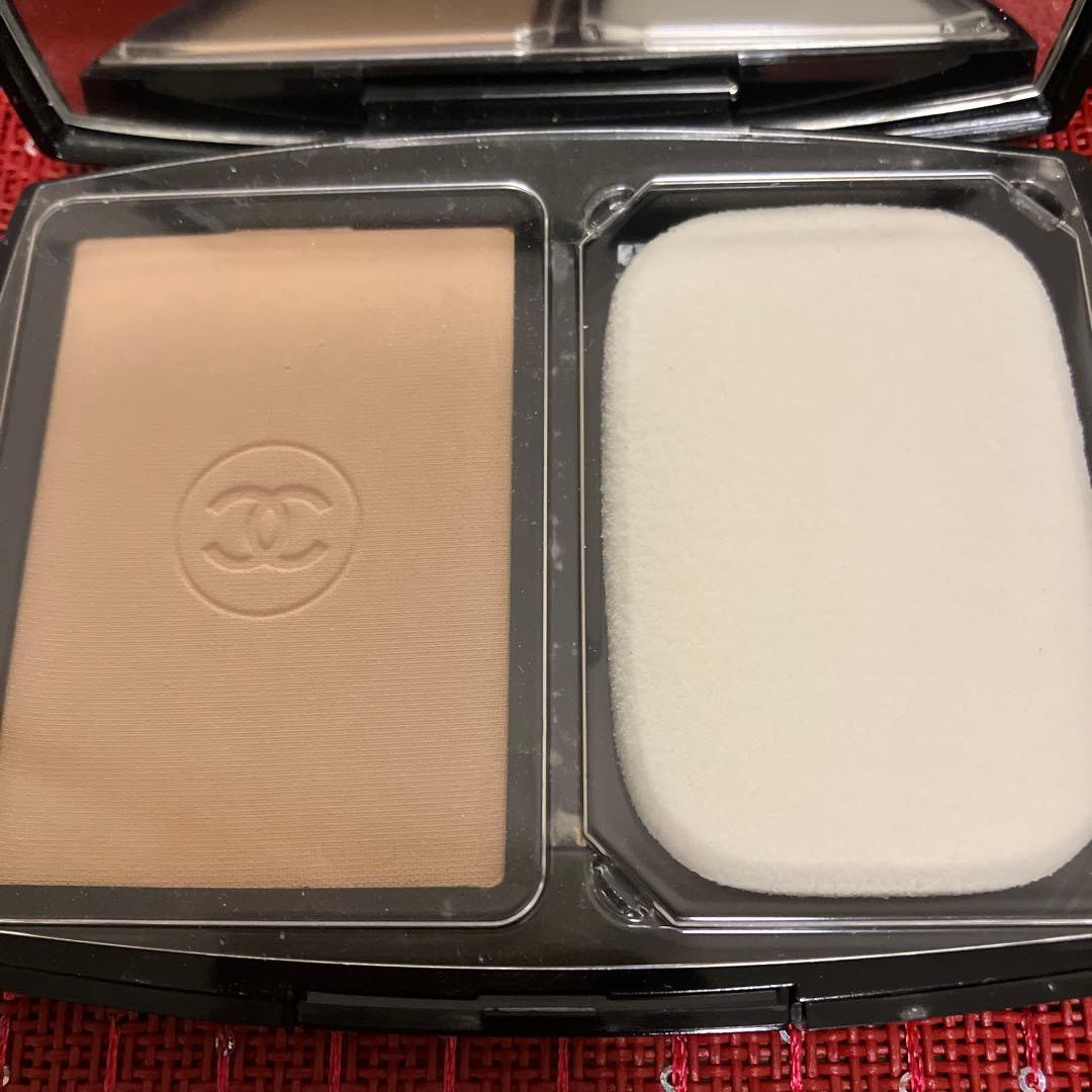 【新品】CHANEL ヴィタルミエール エコラ コンパクトB30