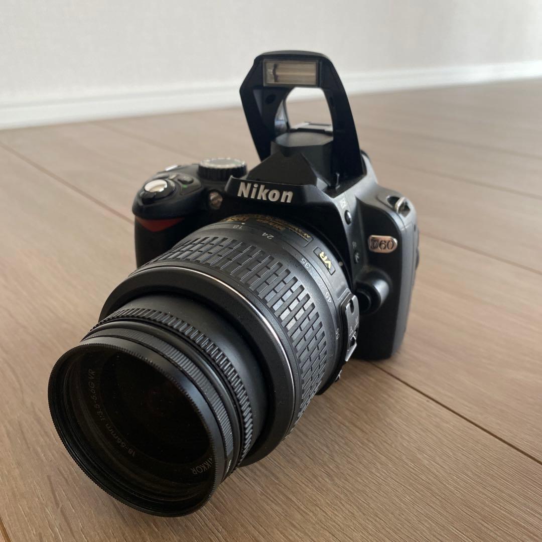 【美品】Nikon D60 ダブルズームキット / デジカメ 一眼レフ