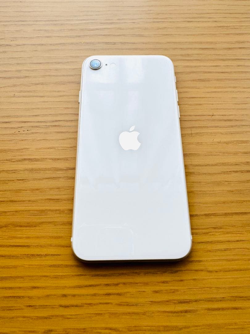 【めるよ】iPhoneSE 第三世代 64GB スターライト