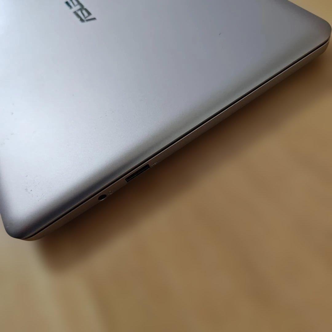 【難あり・美品】ASUS VivoBook E203NA ノートPC ゴールド