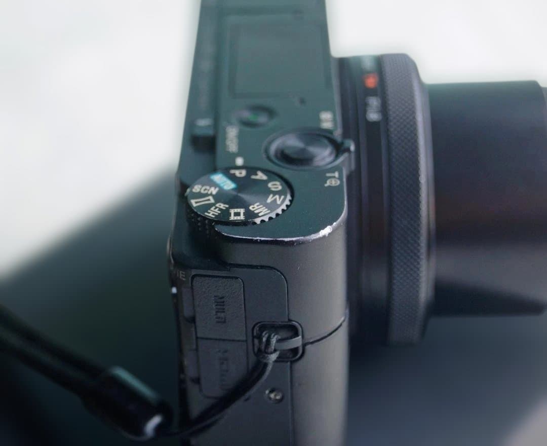 【値下げ】【ジャンク】SONY DSC-RX100M5【可動品】
