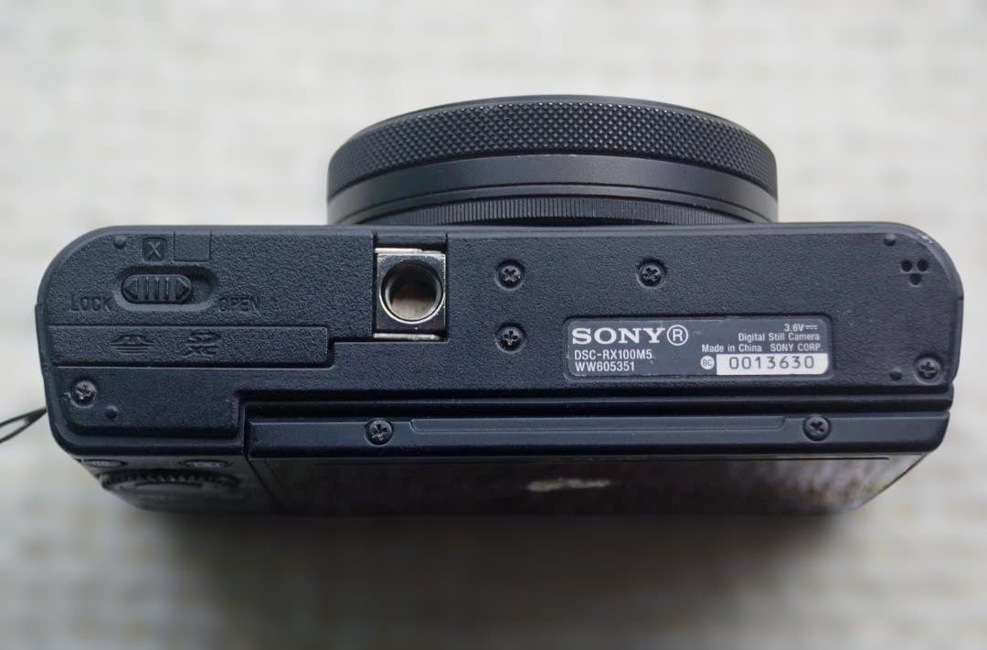 【値下げ】【ジャンク】SONY DSC-RX100M5【可動品】