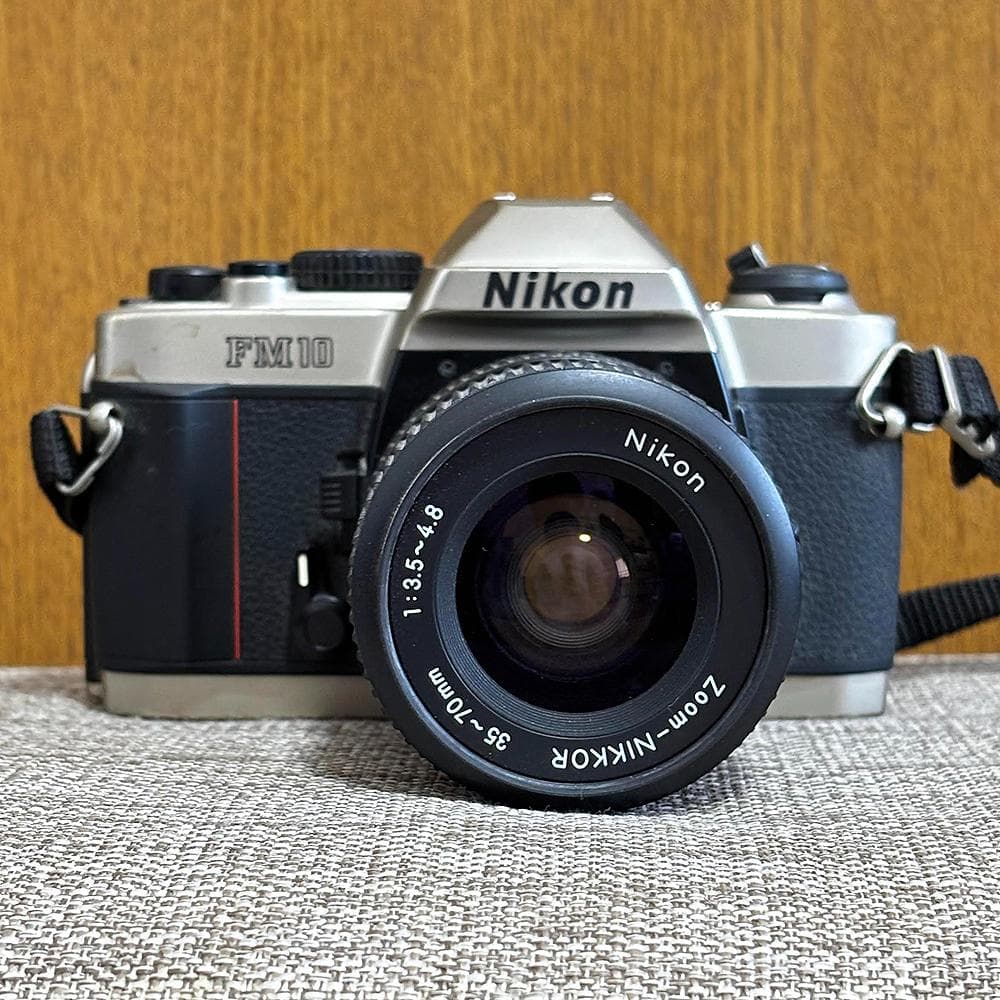 【美品】Nikon FM10 一眼レフ カメラセット レンズ付き フィルムタイプ