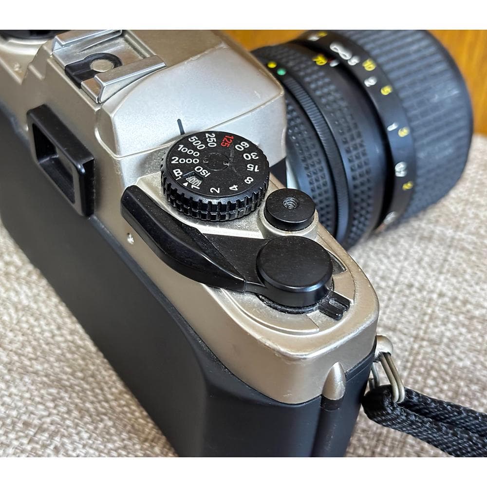 【美品】Nikon FM10 一眼レフ カメラセット レンズ付き フィルムタイプ