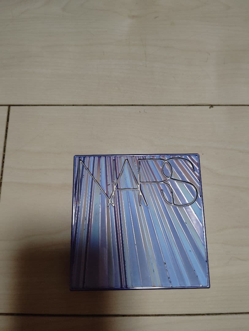 nars オーライルミネイティング　フェイス&ボディパウダー