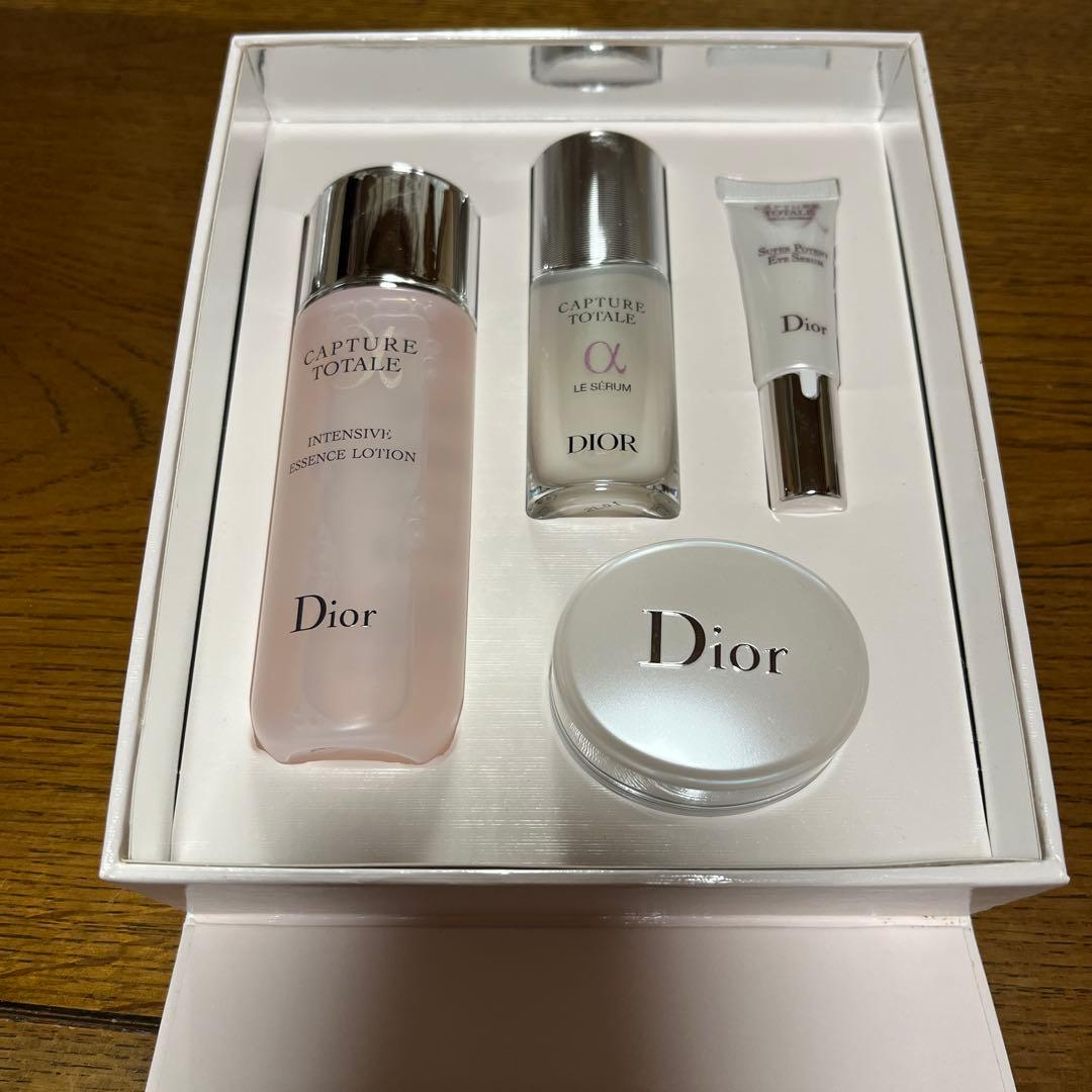 Dior カプチュールトータルディスカバリーキット