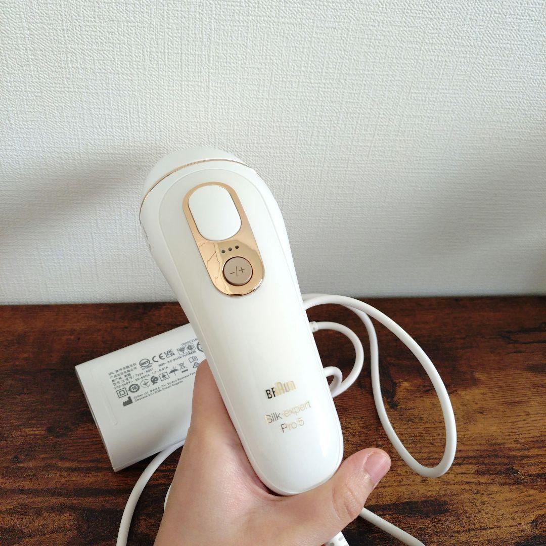 BRAUN Silk expert Pro5　家庭用脱毛器