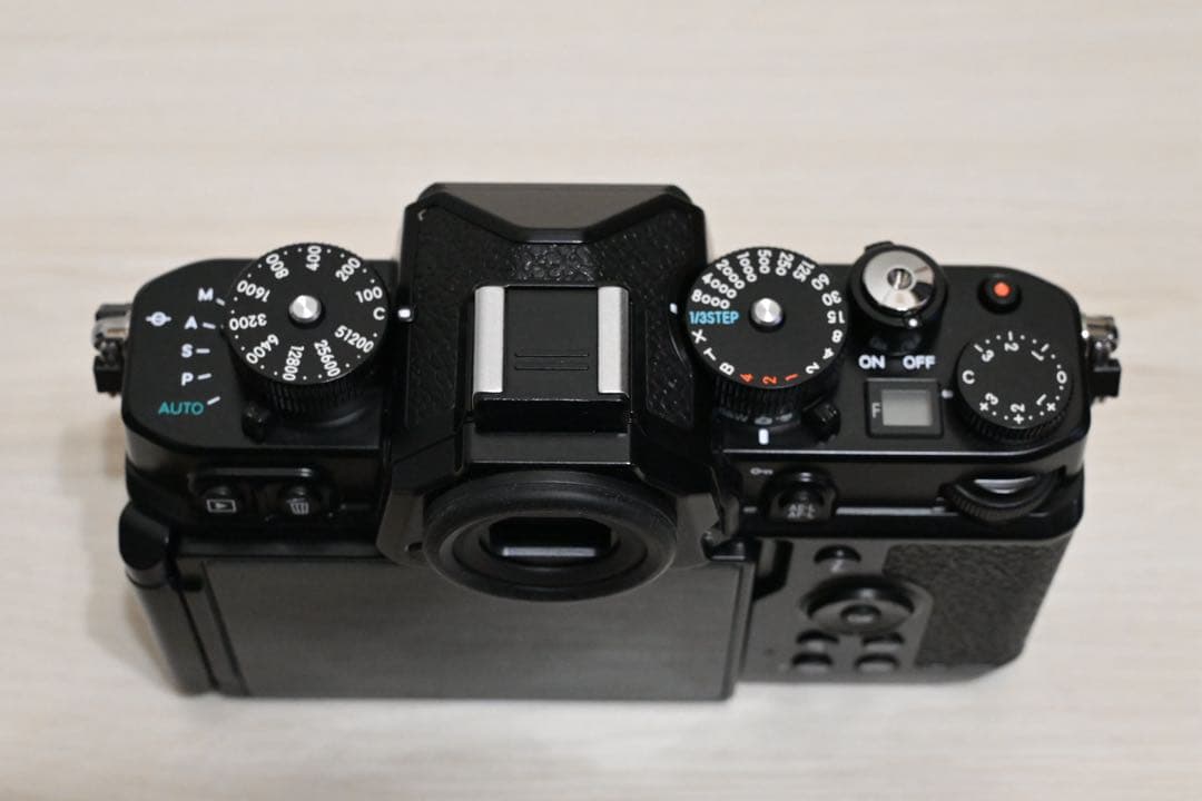 Nikon ニコン Zf ボディ ショット数 約980
