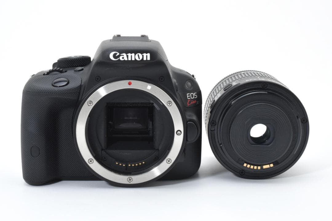 《 ショット極少 》　キヤノン　Canon EOS Kiss X7 レンズキット