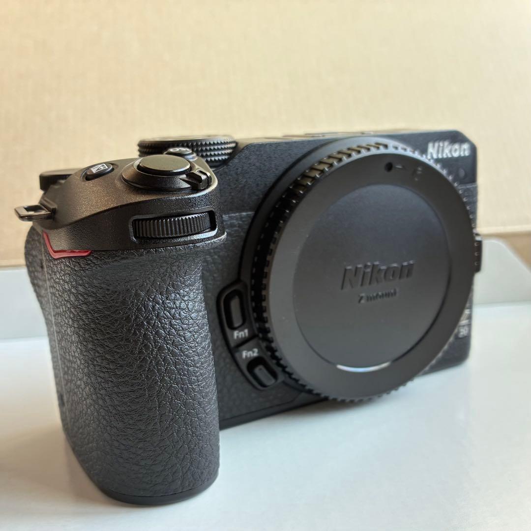 値下げ中！Nikon Z30 ミラーレスカメラ　ズールレンズキット